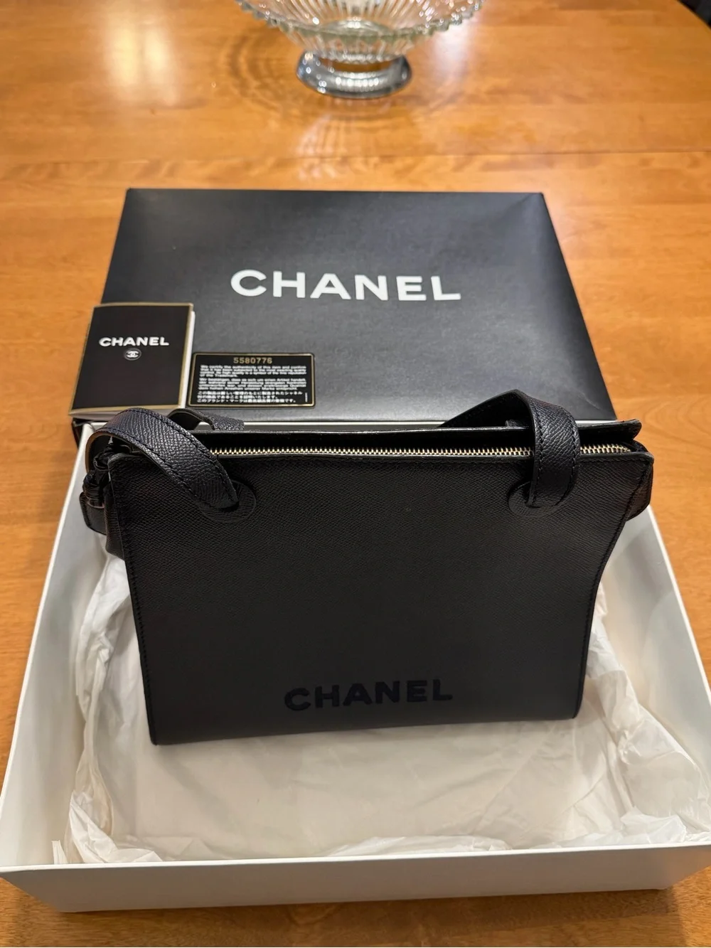 CHANEL Caviar Leather Shoulder Bag